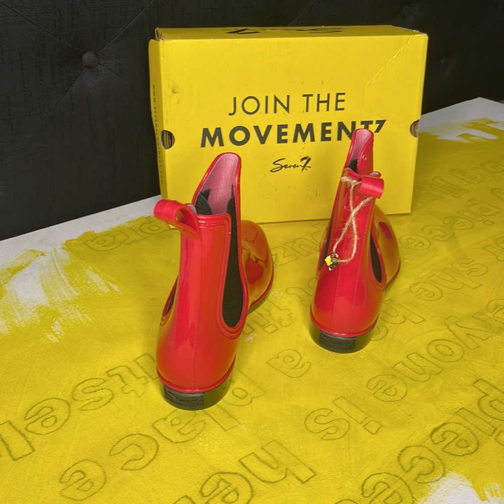 Red rain booties - Picture 4 of 6